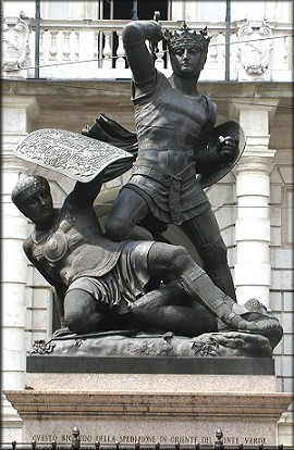 Monumento dedicato ad Amedeo VI sito in piazza Palazzo di Città a Torino.