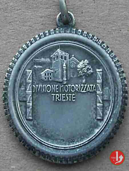 Divisione Motorizzata Trieste -C33 1940